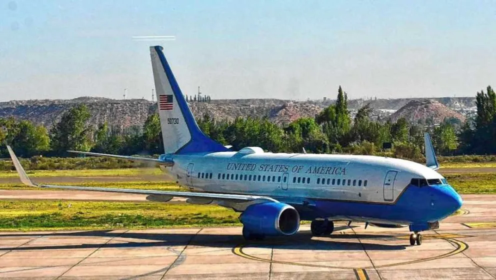 Neuquén: arribó un avión con legisladores de Estados Unidos para visitar Vaca Muerta