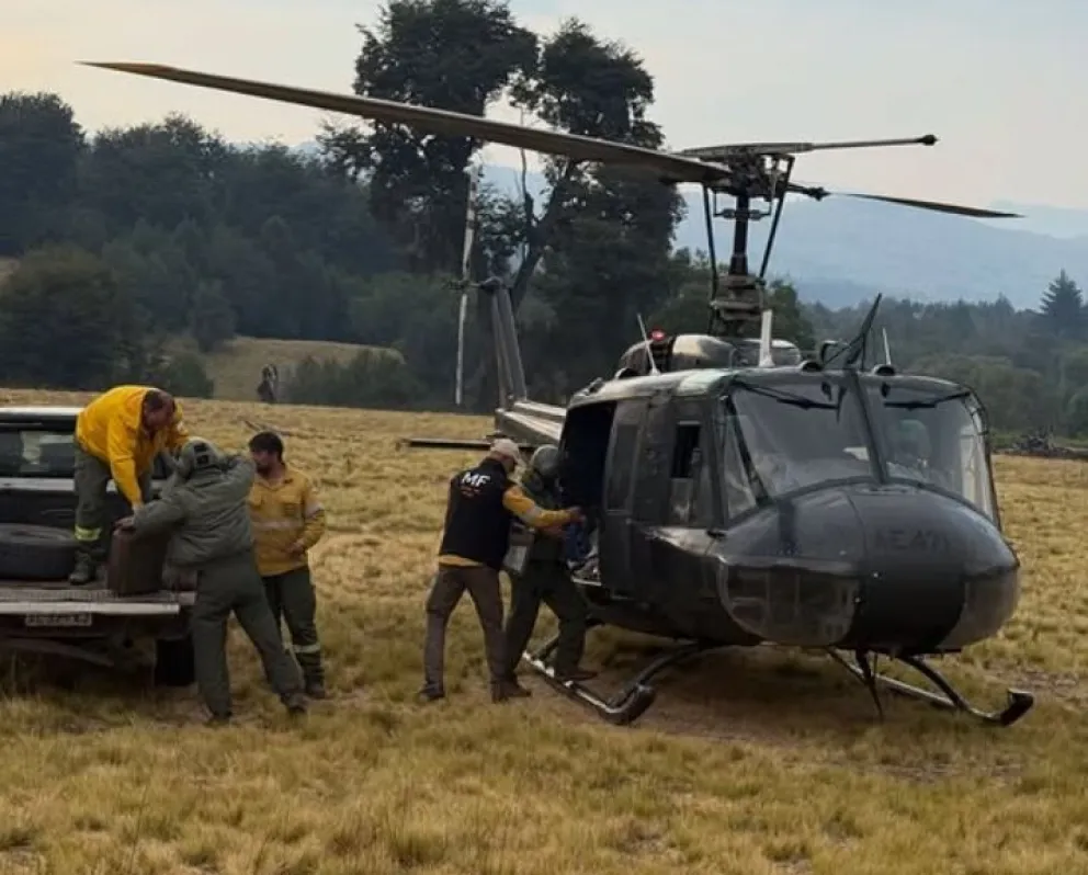 El Ejército despliega helicópteros para combatir los incendios forestales