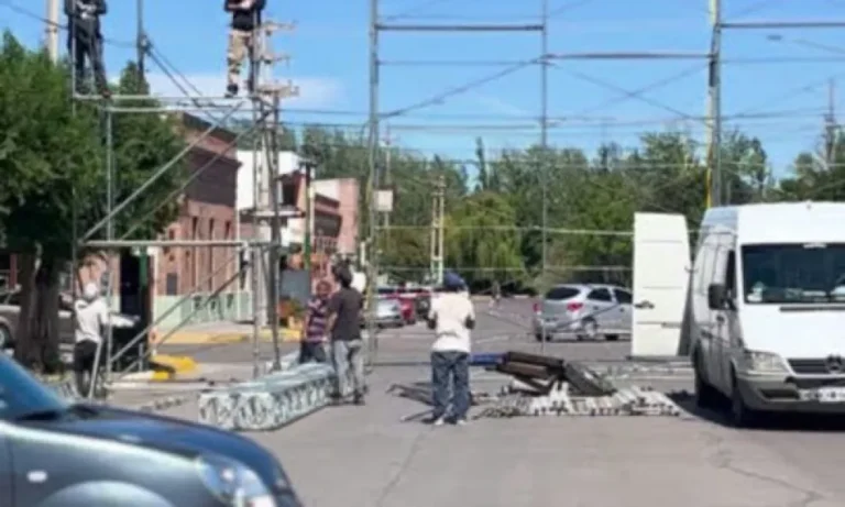 Gaiman difundió recomendaciones y el plano oficial de la Fiesta de la Cereza 2026