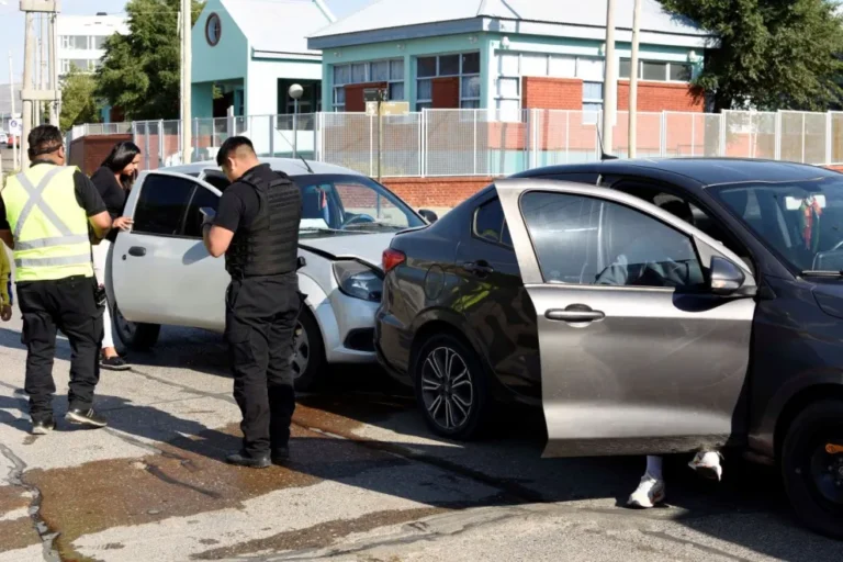 Fuerte choque frente a la Ciudad Judicial