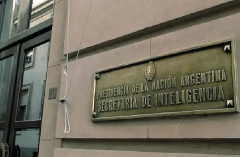 El Gobierno busca actualizar el funcionamiento de la SIDE y el sistema de inteligencia