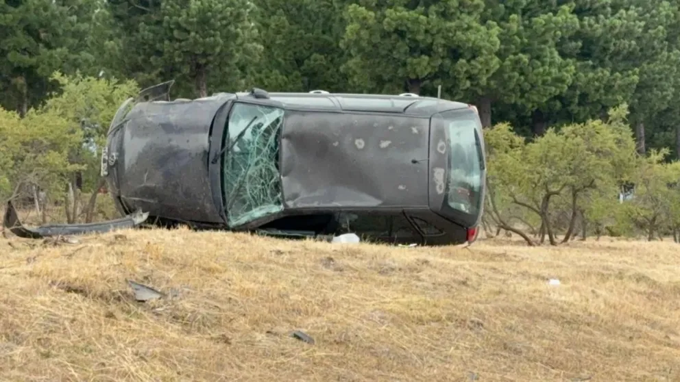 Fuerte vuelco en la Ruta 259 entre Esquel y Trevelin