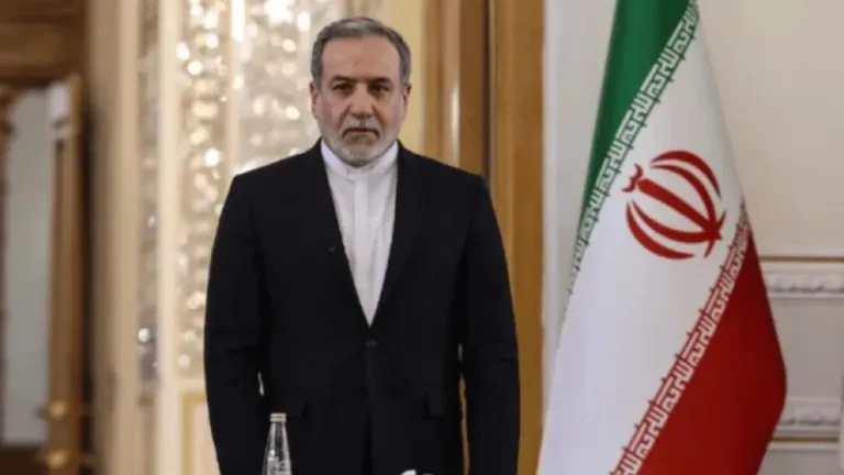 Irán cerró su espacio aéreo y lanzó una advertencia directa a Trump