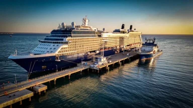 Chubut recibe nuevamente al crucero Celebrity Equinox en Puerto Madryn