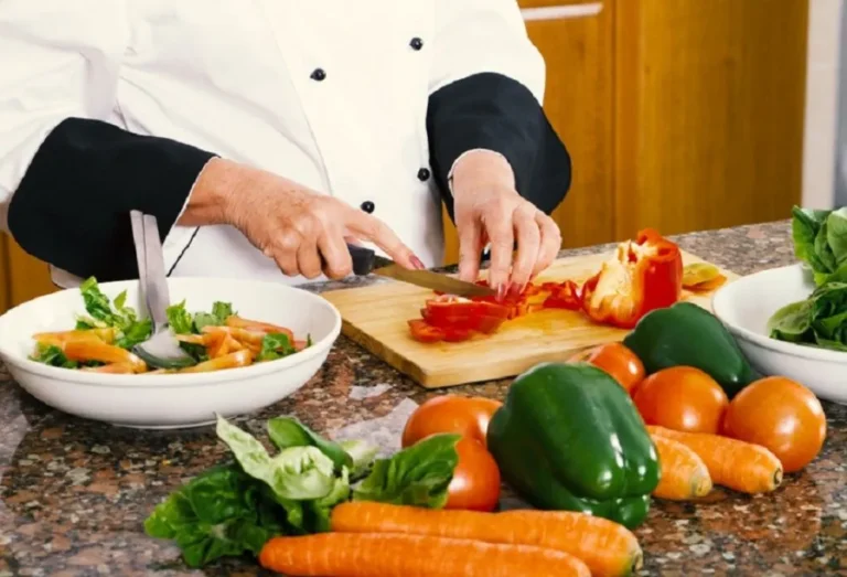 Advierten por estafas vinculadas al carnet de manipulación de alimentos