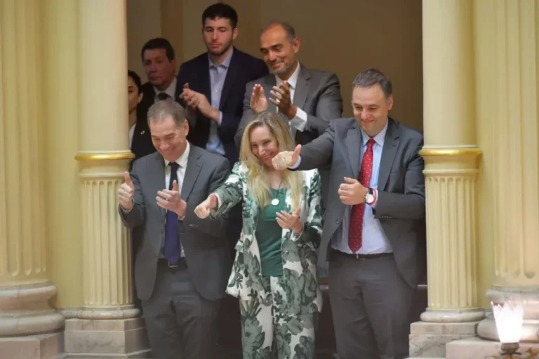 La mesa política vuelve a reunirse con la Reforma Laboral como objetivo