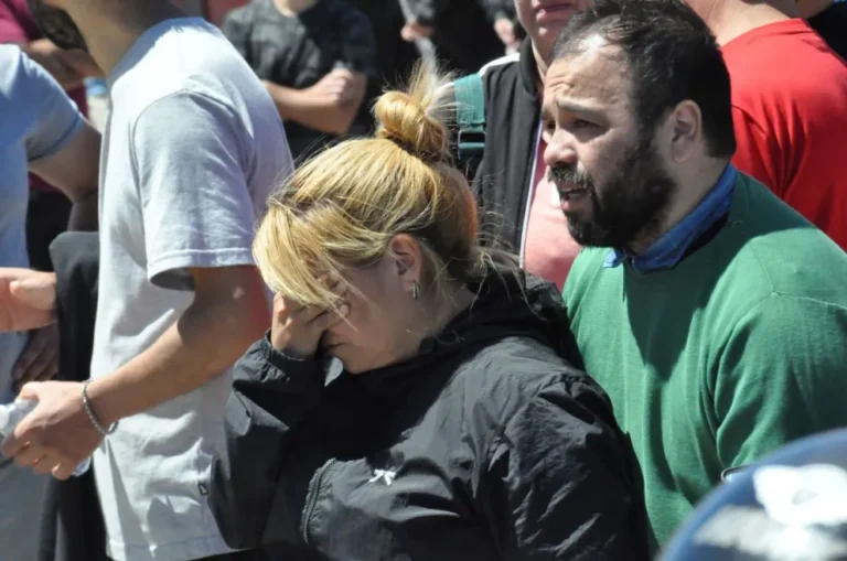 Fotogalería de una catástrofe: así se vivió la evacuación por el derrumbe del cerro Hermitte