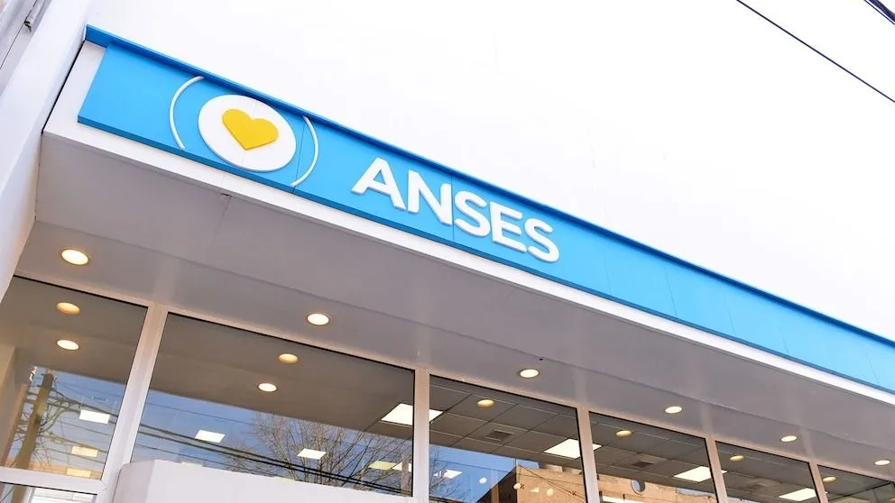 Oficializaron el pago del bono para jubilados y pensionados: quiénes lo cobrarán completo