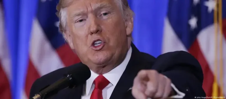 Trump a los manifestantes iraníes: “La ayuda está en camino”