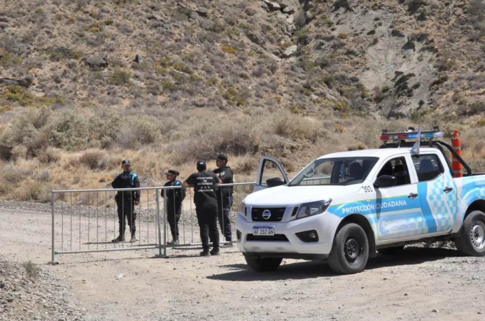 Restringen el tránsito por el cerro Hermitte ante el desplazamiento del terreno