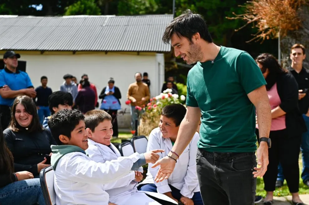 Torres inauguró el ciclo lectivo 2026 de Período Especial y ratificó el objetivo de equipar y conectar todas las escuelas rurales
