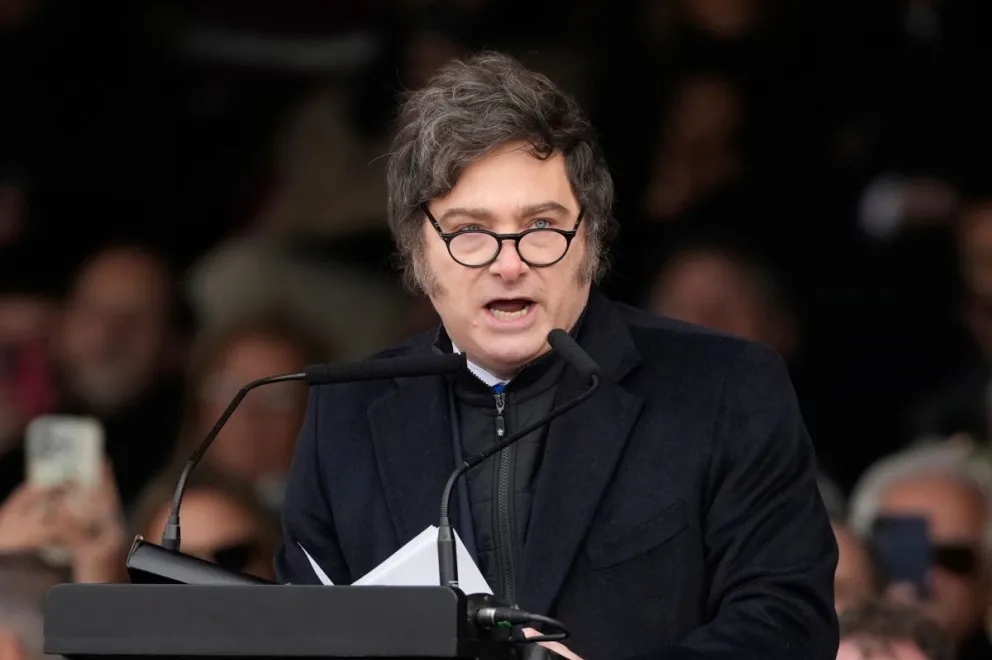 Milei agradeció a brigadistas y voluntarios por el combate del fuego en la Patagonia