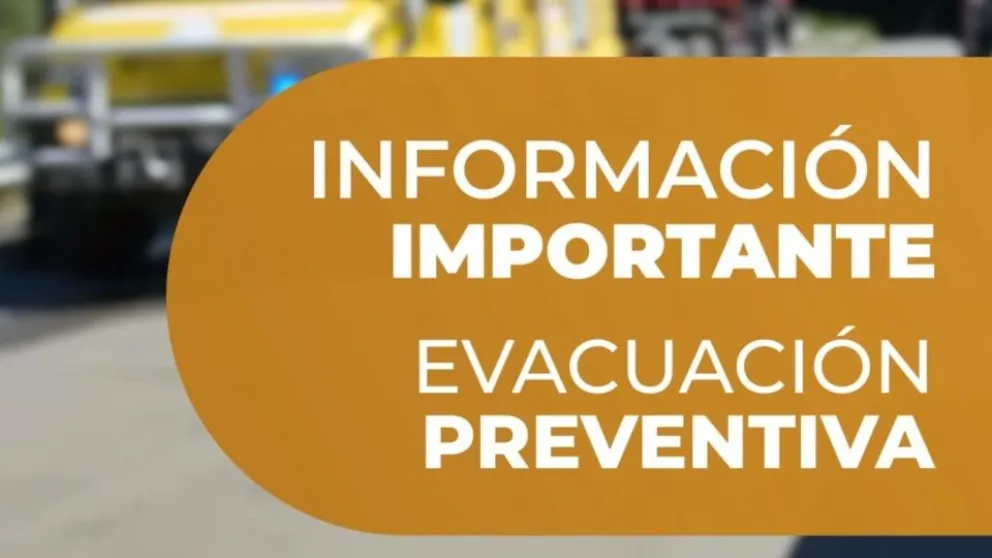 Evacuación preventiva en Rincón de Lobos por incendio activo