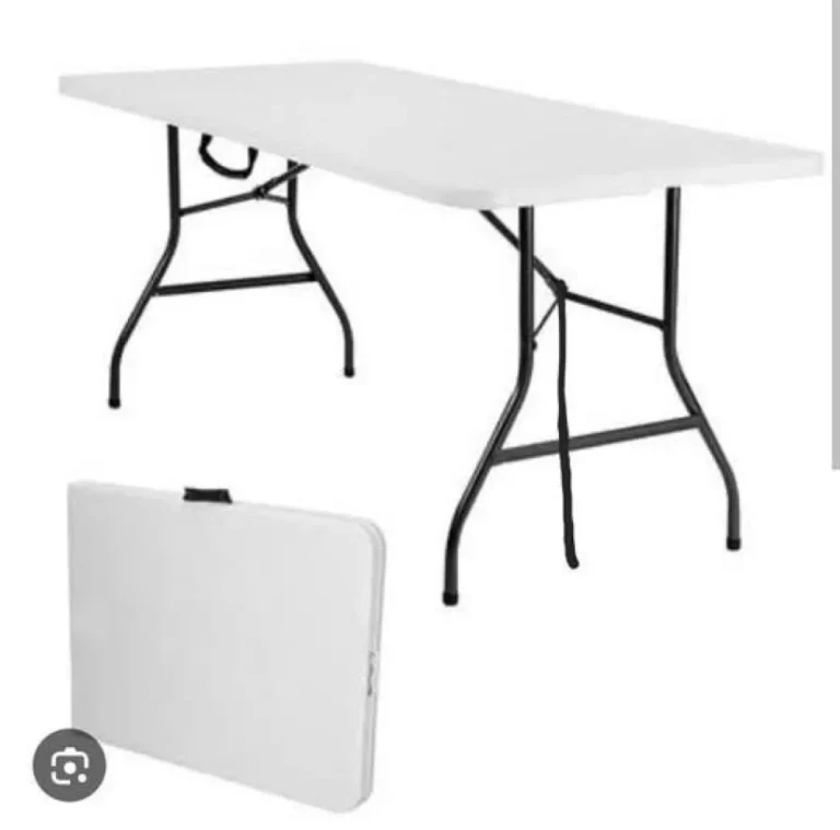 A una mujer le robaron las mesas que usaba para vender cosas en las ferias callejeras