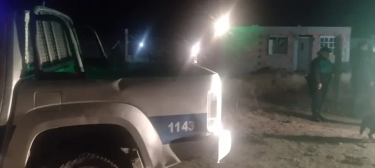 Hieren a un hombre en la cabeza de un garrotazo en pelea con el vecino