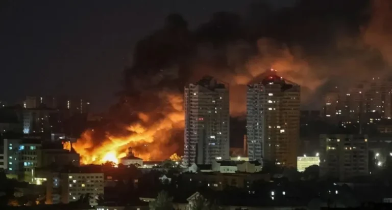 Ataque masivo en Ucrania en medio del diálogo de paz en Abu Dabi