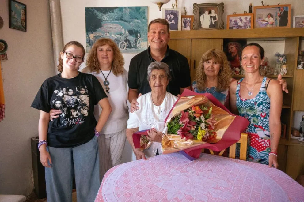 Rawson: Biss homenajeó a Margarita Mesa en el 63° aniversario de la Biblioteca ‘Bernardo Vacchina’