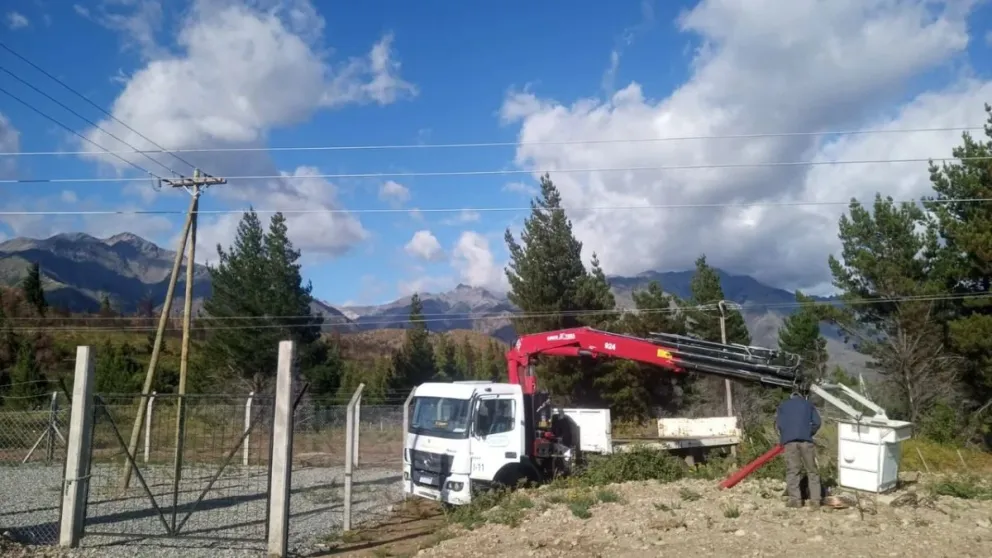 Restablecen totalmente el servicio eléctrico en Cholila y Epuyén