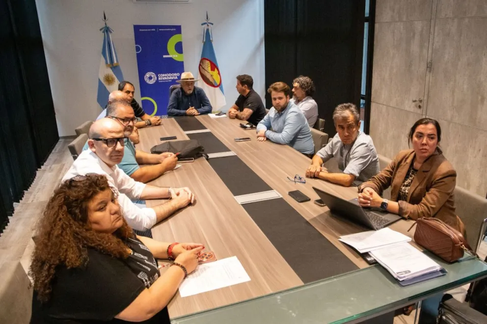 Othar se reunió con vecinalistas de Sismográfica y Mosconi por la situación del cerro Hermitte