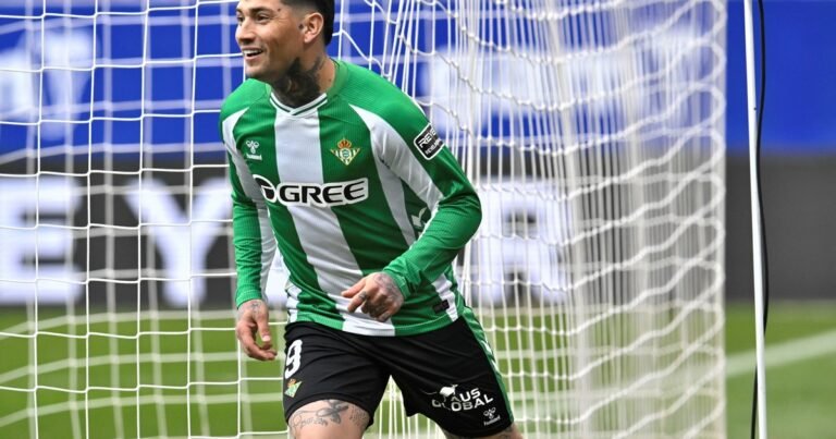 Gio Lo Celso le dio el empate a Betis y Chimy Ávila entró sobre el final, mientras espera por un llamado de Boca