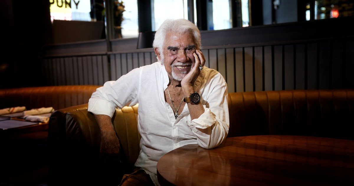 Raúl Lavié confiesa que a los 88 años se aburre y a veces hace shows después de actuar en teatro: “El escenario me revitaliza”