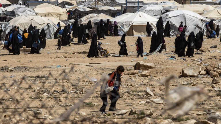 Entre alambradas: el limbo de las familias de presuntos yihadistas extranjeros en Siria