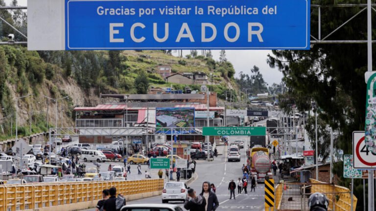 Disputa comercial: Ecuador aumenta del 30% al 50 % arancel para importaciones desde Colombia