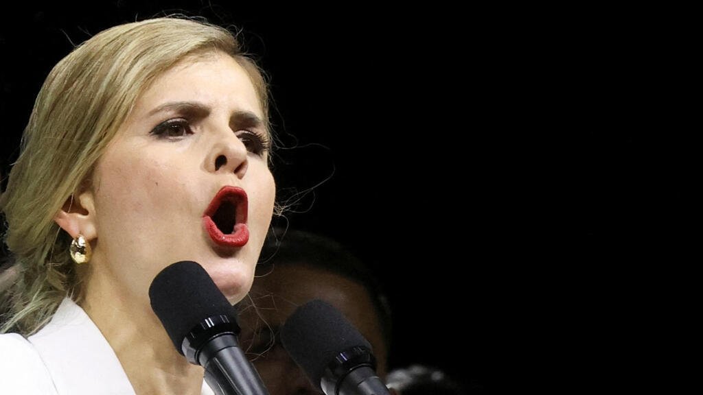 "La tercera república": ¿qué viene para Costa Rica con Laura Fernández en la Presidencia?