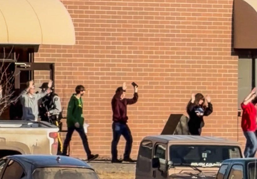 Tiroteo masivo en Canadá: ¿cómo es la regulación de armas del país?