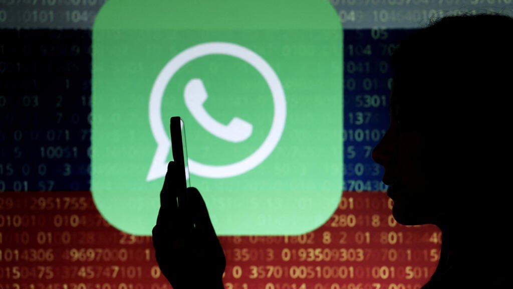 Rusia bloquea WhatsApp e impulsa alternativa estatal, tras acusar a la aplicación de incumplir la ley local