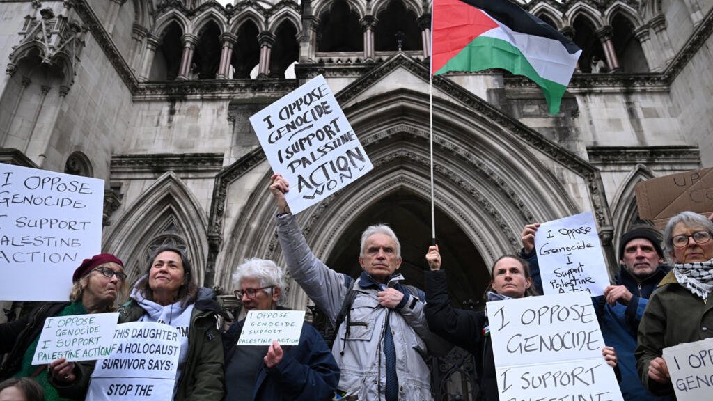 Tribunal Superior británico declara ilegal considerar como terrorista al grupo 'Palestine Action'
