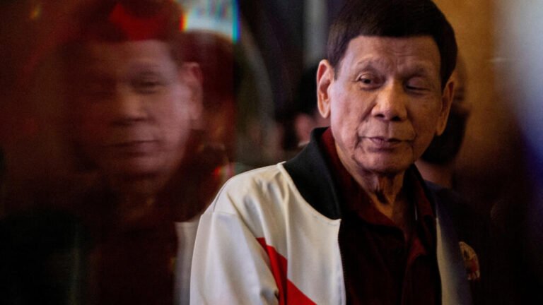 Expresidente de Filipinas habría matado a miles de personas, según los fiscales de la CPI