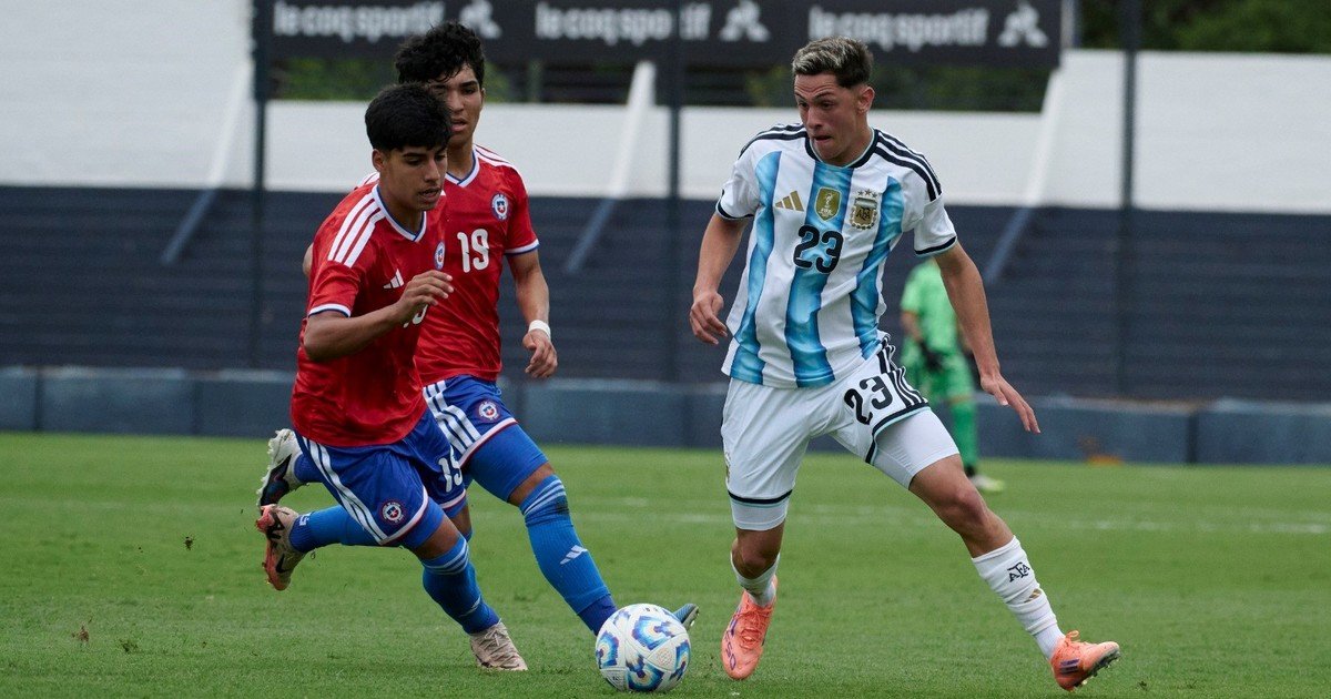 El picante final de Argentina vs Chile en un torneo amistoso Sub 17: el equipo de Diego Placente debutó con derrota en Córdoba