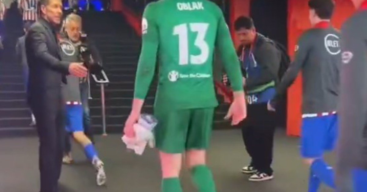 Tensión en el vestuario del Atlético de Madrid: Julián Álvarez esquivó el saludo del Cholo Simeone y podría cambiar de club