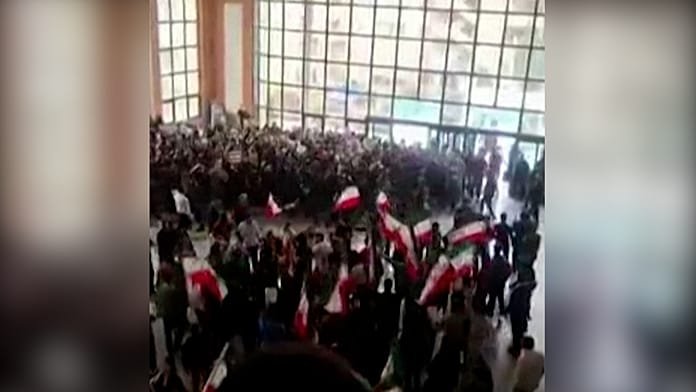 Irán afronta nuevas protestas estudiantiles en Teherán al inicio del curso