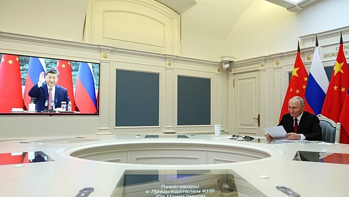 Xi intensifica su diplomacia con Putin y Trump ante una situación internacional "turbulenta"