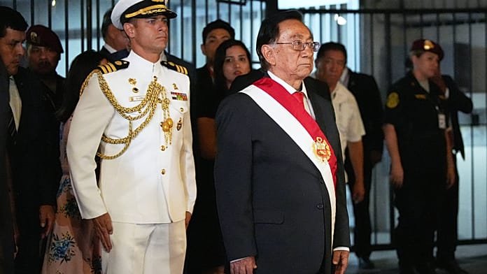 José María Balcázar, nuevo presidente interino de Perú