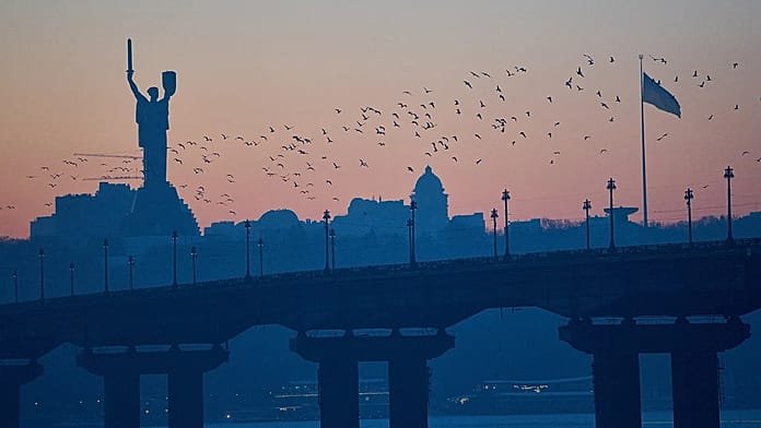 Ucrania revisa su postura negociadora en Abu Dabi tras el ataque masivo de Rusia