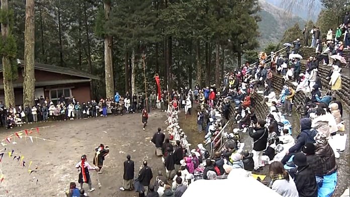 En Japón, el festival Akiba congrega multitudes pese al frío invernal