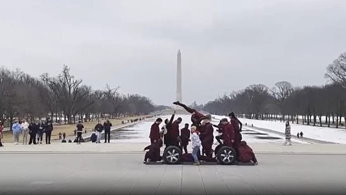 Compañía de danza escenifica protesta artística en Washington por los tiroteos de Minneapolis