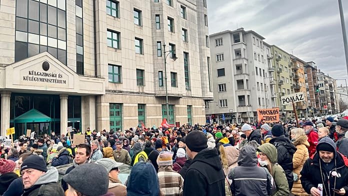 Hungría: Exigen la publicación de un informe de inspección sobre la planta de Samsung en Göd