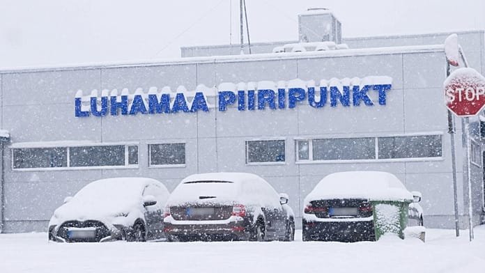 Estonia cierra el tráfico nocturno en dos pasos fronterizos con Rusia