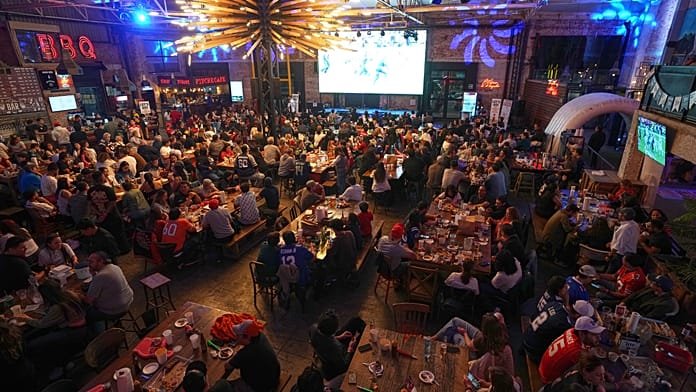Seattle estalla en celebraciones con fuegos artificiales tras la victoria en la Super Bowl