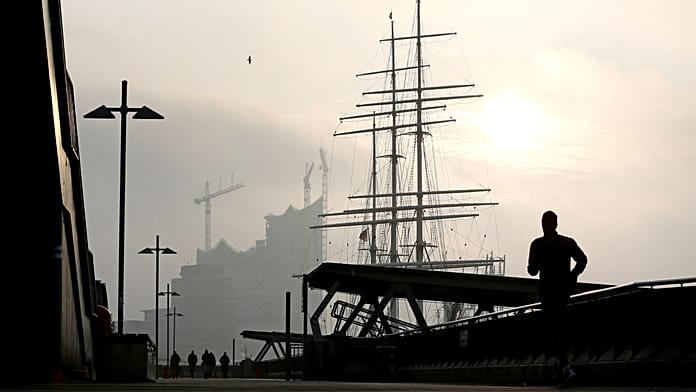 Detienen a 2 hombres sospechosos de intentar sabotear buques de la Armada alemana en Hamburgo