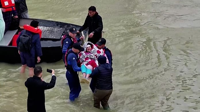 Graves inundaciones en el norte de Marruecos desplazan a más de 50.000 personas