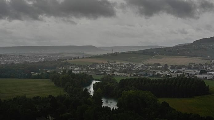 La borrasca Nils arrasa Francia: al menos 1 muerto y 850.000 hogares sin electricidad