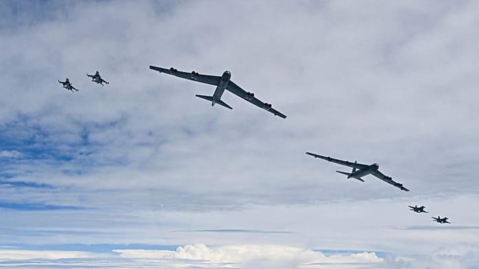 Desde bombas láser hasta bombarderos B-2: ¿Cómo sería el posible ataque de EE.UU. contra Irán?