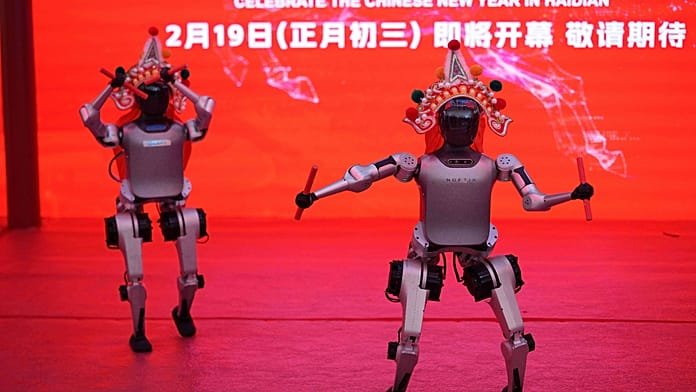Robots humanoides avanzados de China actúan en la gala del Festival de la Primavera