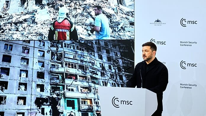 Al menos 2 muertos en ataques rusos, mientras Kiev ataca una terminal petrolera cerca de Crimea