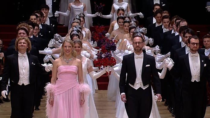 El Baile de la Ópera de Viena deslumbra a 5.500 invitados en la gran gala austríaca